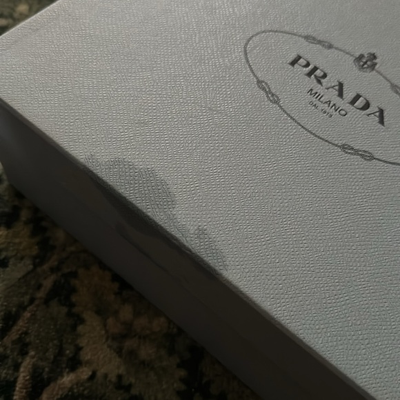 PRADA box - Picture 3 of 3